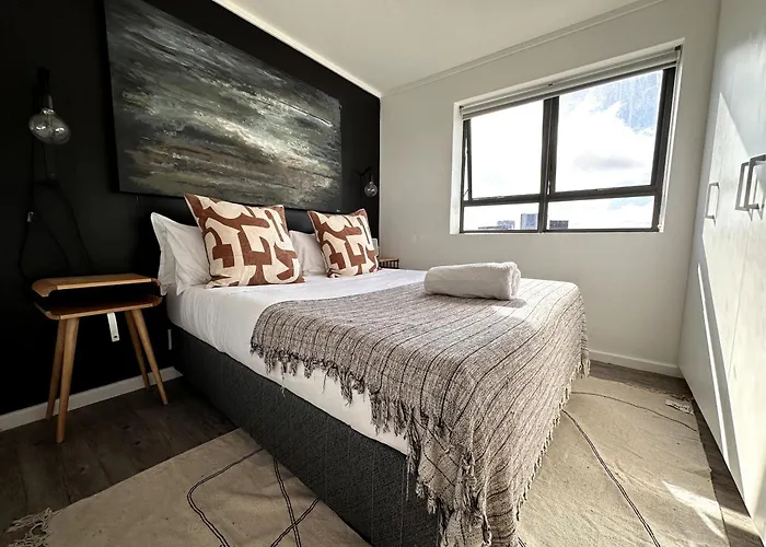 Central Castle Rock Retreat